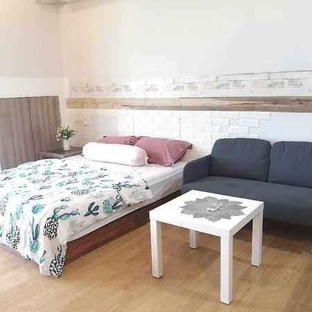 ג'והור בהרו Country Garden Bay Point Homestay By Easyhomestay מראה חיצוני תמונה