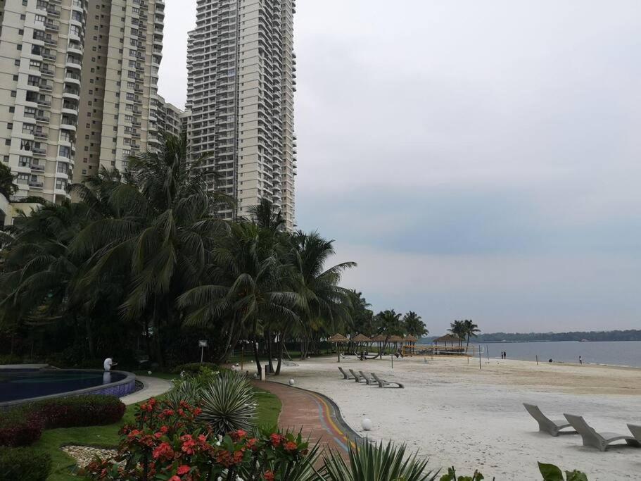 ג'והור בהרו Country Garden Bay Point Homestay By Easyhomestay מראה חיצוני תמונה