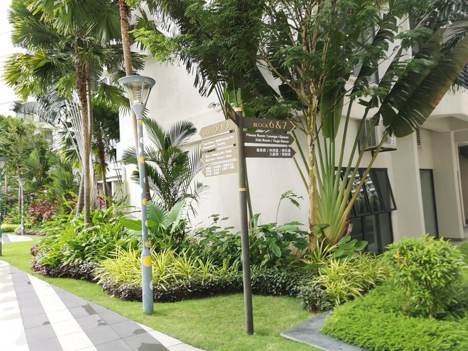 ג'והור בהרו Country Garden Bay Point Homestay By Easyhomestay מראה חיצוני תמונה